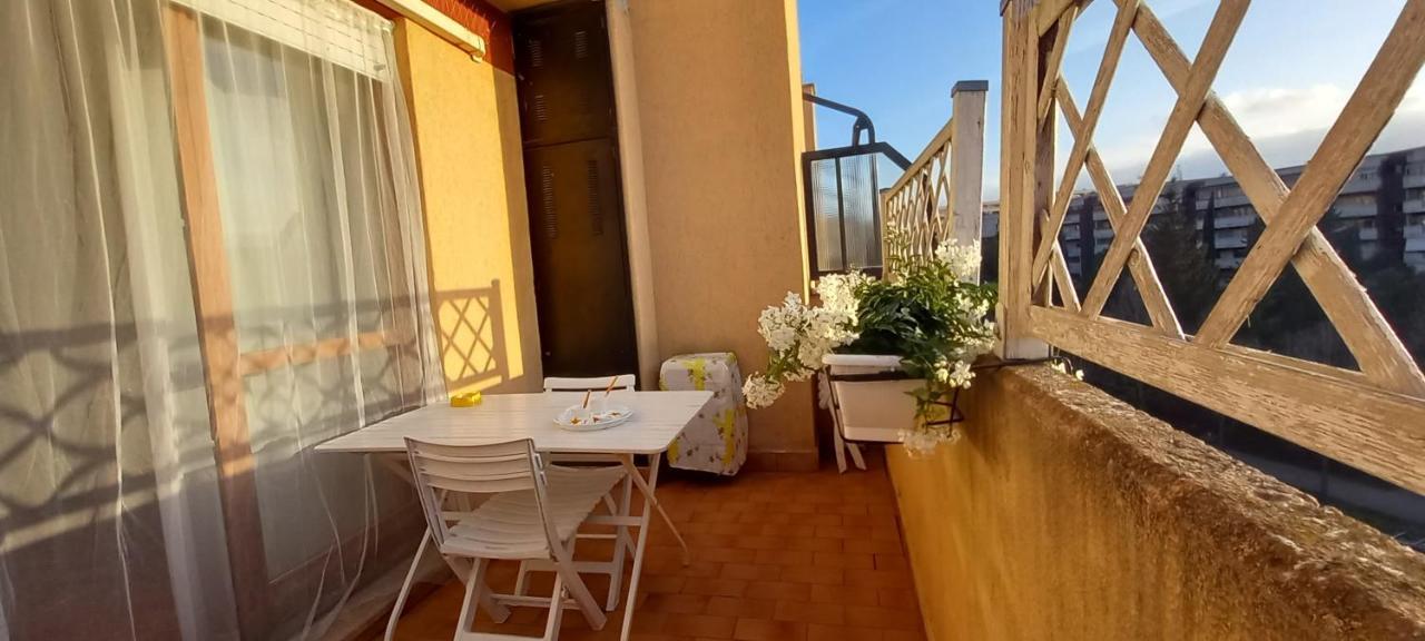 Alloggio Turistico A Via Modugno Vitinia Luaran gambar